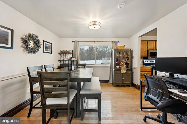 5 N LAMP POST LN, Somerdale, NJ 08083