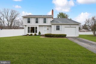 5 N LAMP POST LN, Somerdale, NJ 08083