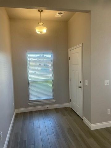 13312 SW 5th Street, Yukon, OK 73099