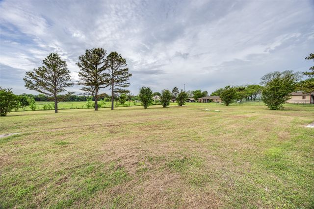 1972 Smith Oak Road, Sherman, TX 75090