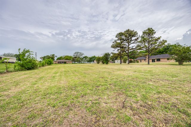 1972 Smith Oak Road, Sherman, TX 75090