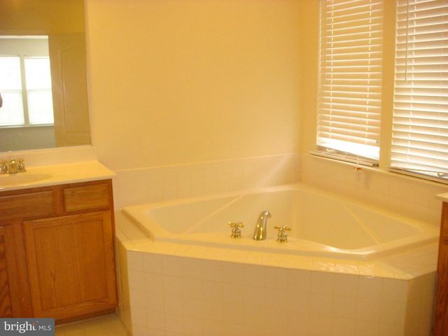 3858 BRAVEHEART DR, Frederick, MD 21704