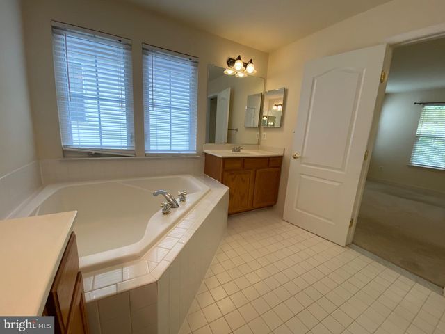 3858 BRAVEHEART DR, Frederick, MD 21704