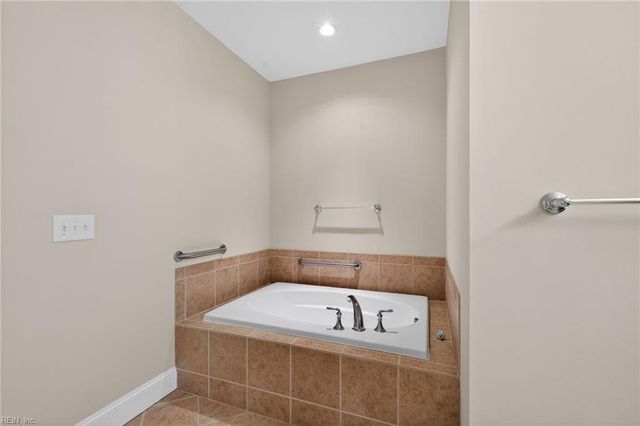 955 Bolling Ave Unit 204, Norfolk, VA 23508