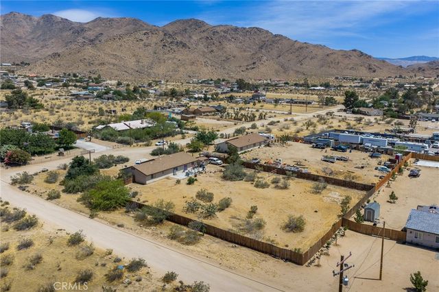 15072 Desert Star Road, Apple Valley, CA 92307