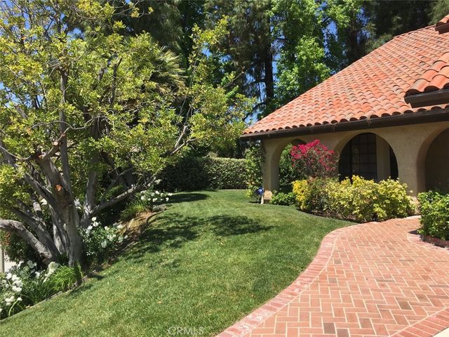 22253 Drums Court, Calabasas, CA 91302