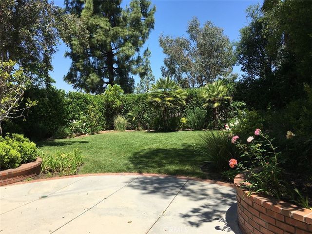 22253 Drums Court, Calabasas, CA 91302