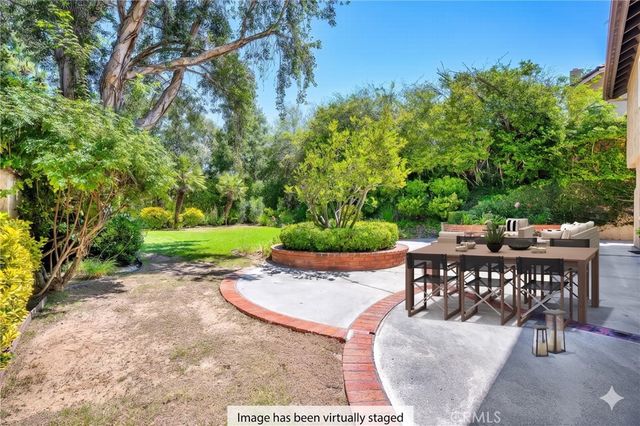 22253 Drums Court, Calabasas, CA 91302