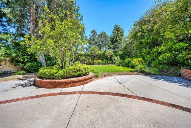 22253 Drums Court, Calabasas, CA 91302