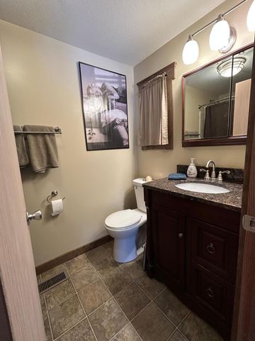 628 Silver Lake Road NW, Bemidji, MN 56601