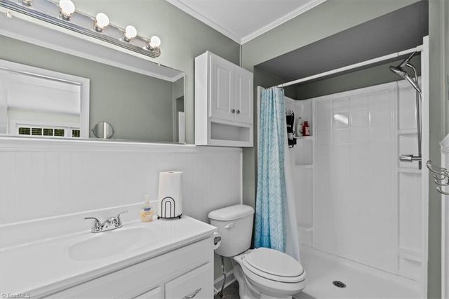 1100 Salem Lake Road, Winston-salem, NC 27107