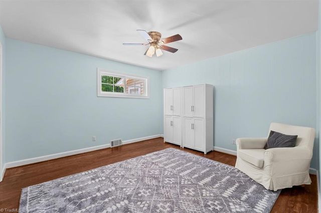 1100 Salem Lake Road, Winston-salem, NC 27107