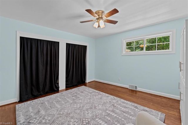 1100 Salem Lake Road, Winston-salem, NC 27107