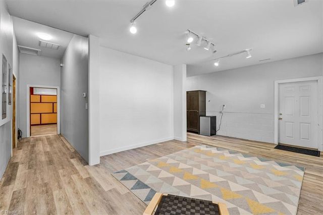 1100 Salem Lake Road, Winston-salem, NC 27107
