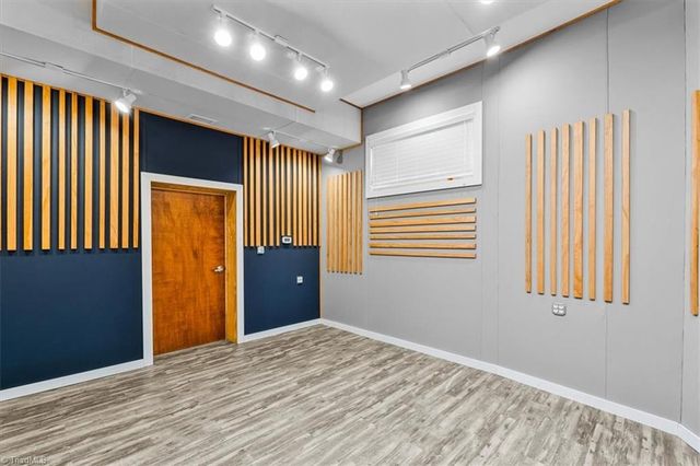 1100 Salem Lake Road, Winston-salem, NC 27107