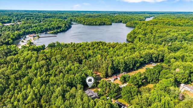 1100 Salem Lake Road, Winston-salem, NC 27107