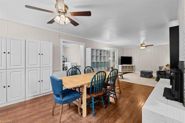 1100 Salem Lake Road, Winston-salem, NC 27107