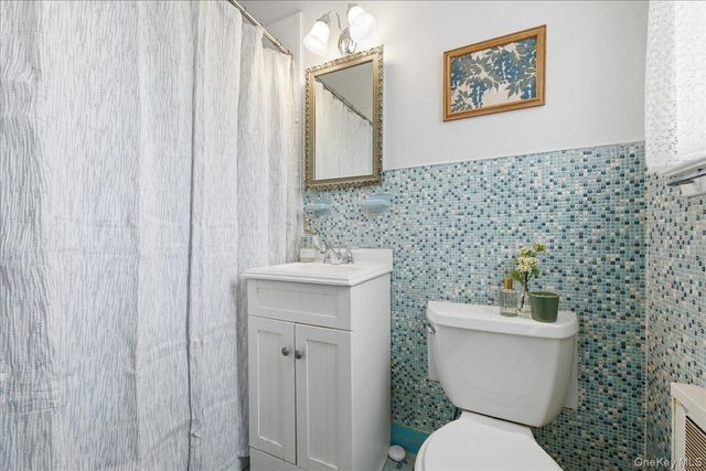 117 Lefferts Road, Garden City, NY 11530