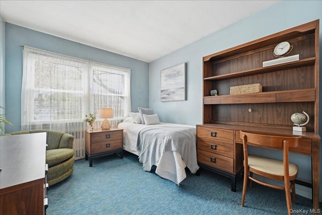 117 Lefferts Road, Garden City, NY 11530