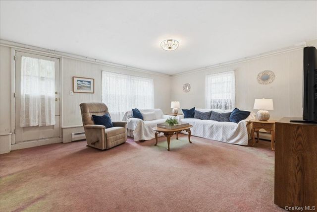 117 Lefferts Road, Garden City, NY 11530