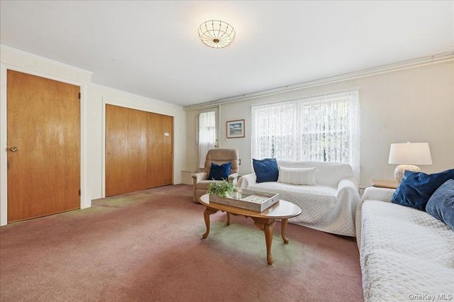 117 Lefferts Road, Garden City, NY 11530