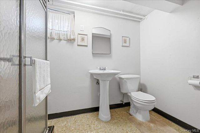 117 Lefferts Road, Garden City, NY 11530