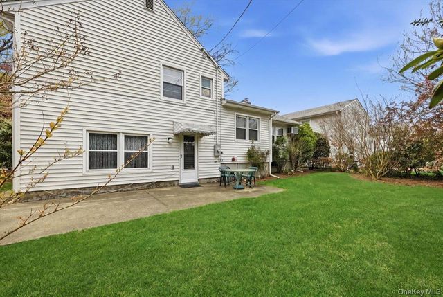 117 Lefferts Road, Garden City, NY 11530