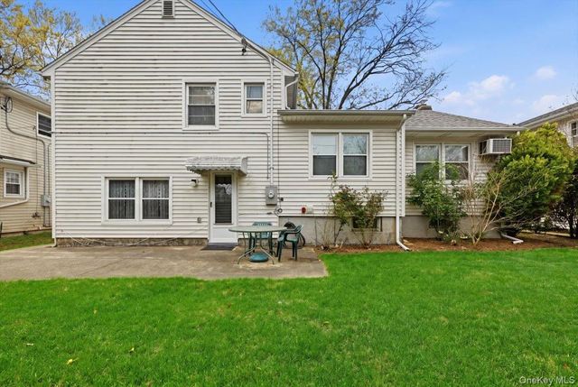 117 Lefferts Road, Garden City, NY 11530