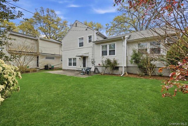 117 Lefferts Road, Garden City, NY 11530