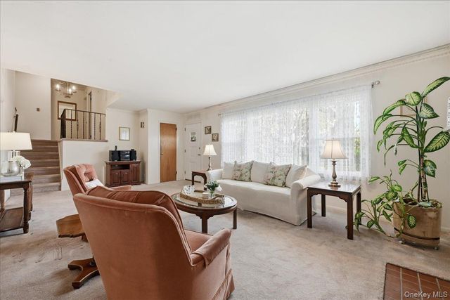 117 Lefferts Road, Garden City, NY 11530