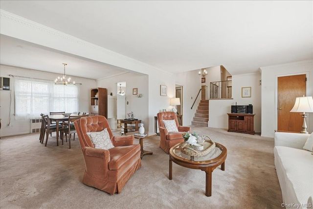 117 Lefferts Road, Garden City, NY 11530