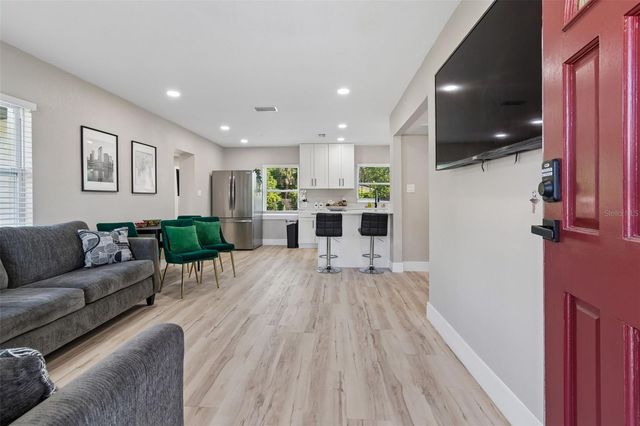 5 W SPANISH MAIN STREET, Tampa, FL 33609