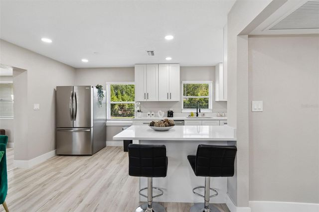5 W SPANISH MAIN STREET, Tampa, FL 33609