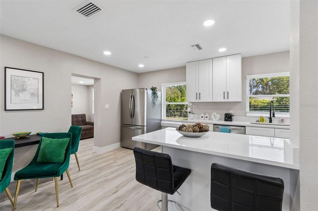 5 W SPANISH MAIN STREET, Tampa, FL 33609