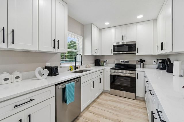 5 W SPANISH MAIN STREET, Tampa, FL 33609