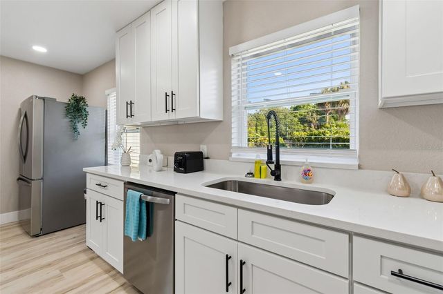 5 W SPANISH MAIN STREET, Tampa, FL 33609