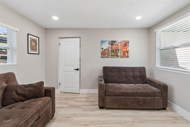 5 W SPANISH MAIN STREET, Tampa, FL 33609