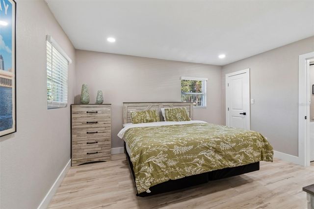 5 W SPANISH MAIN STREET, Tampa, FL 33609