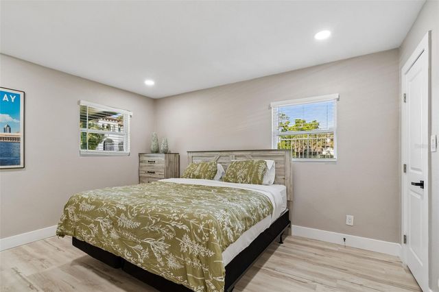 5 W SPANISH MAIN STREET, Tampa, FL 33609