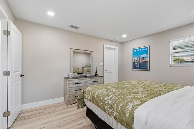 5 W SPANISH MAIN STREET, Tampa, FL 33609
