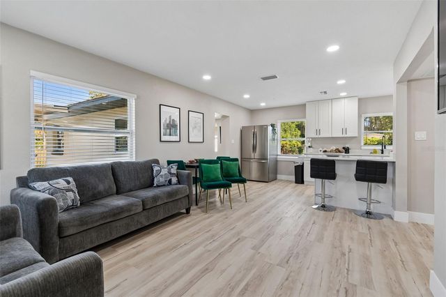 5 W SPANISH MAIN STREET, Tampa, FL 33609