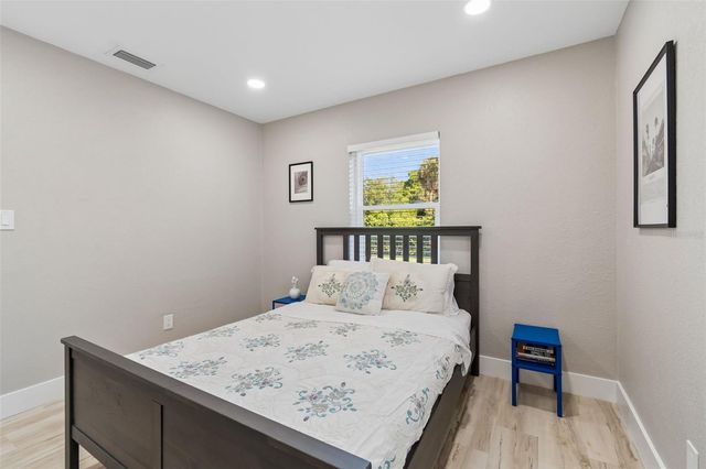 5 W SPANISH MAIN STREET, Tampa, FL 33609