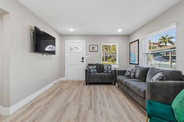 5 W SPANISH MAIN STREET, Tampa, FL 33609
