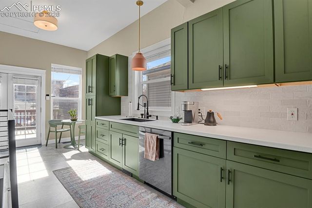 825 E Kiowa Street, Colorado Springs, CO 80903