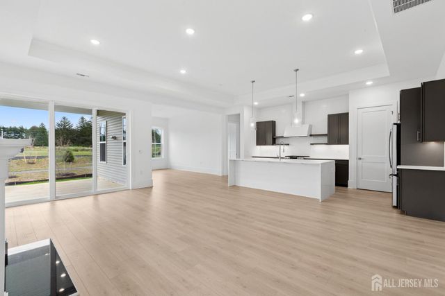 41 Brewer Way, Plainsboro, NJ 08536