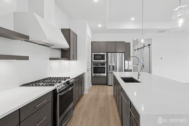 41 Brewer Way, Plainsboro, NJ 08536