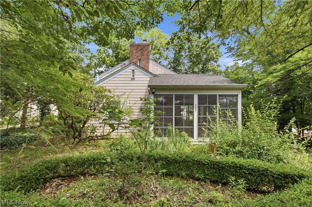 303 Cordelia Street SW, North Canton, OH 44720