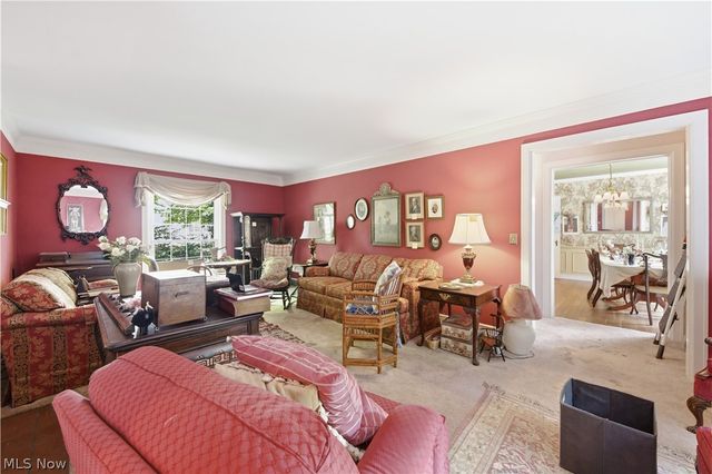 303 Cordelia Street SW, North Canton, OH 44720