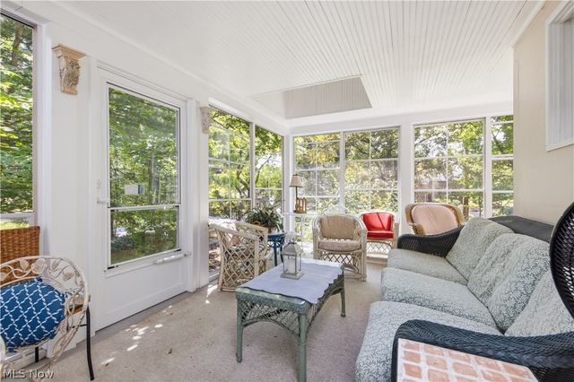 303 Cordelia Street SW, North Canton, OH 44720