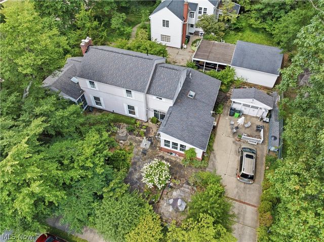 303 Cordelia Street SW, North Canton, OH 44720